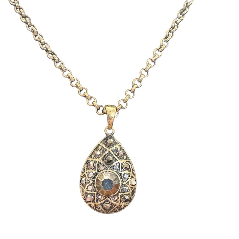 Vintage Avon Teardrop Necklace